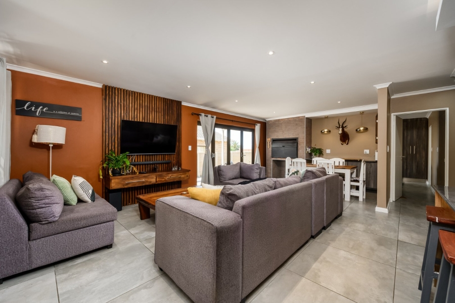 2 Bedroom Property for Sale in Sherwood Eastern Cape